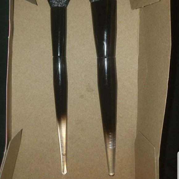 ÷Sold÷ 2 Ombre tip makeup brushes black clear new - Picture 3 of 4